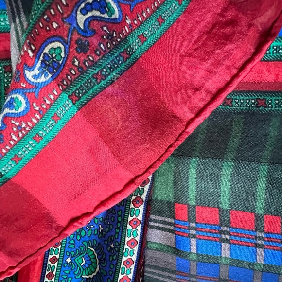 YvesSaintLaurent 100% Silk/Shawl. Multicolor. Made in Italy. - Picture 3 of 16